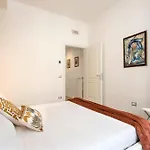 Domus White