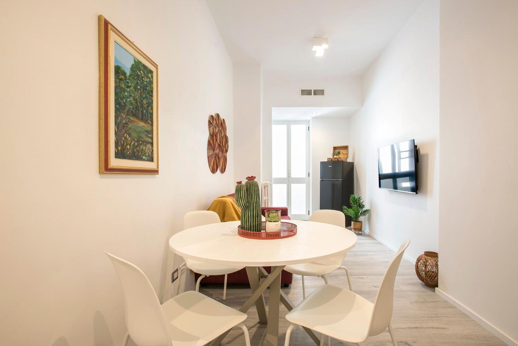 Apartment Domus White *