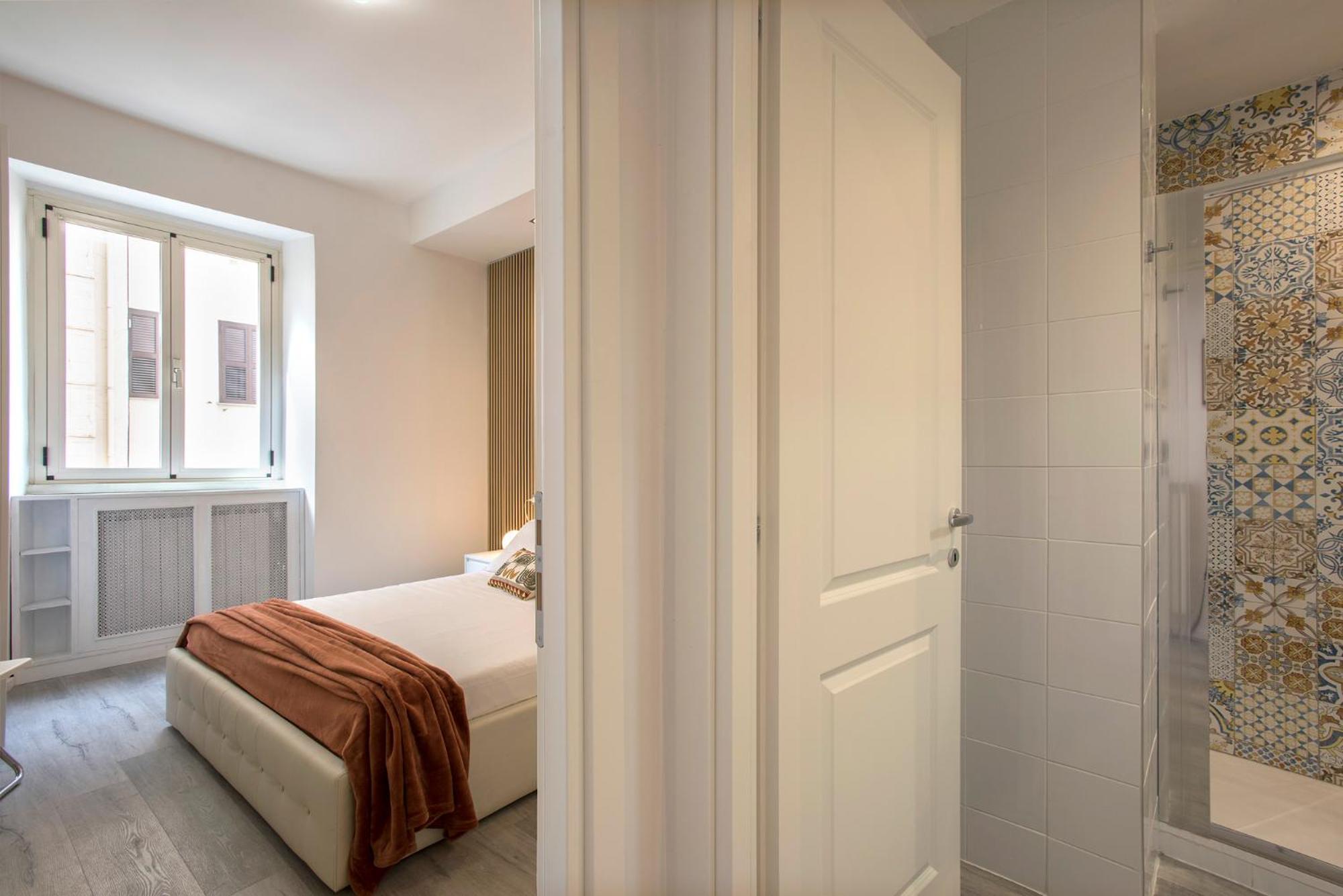 Domus White Rom
